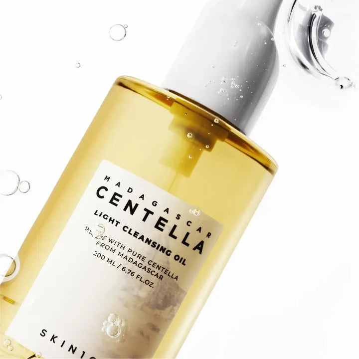 Madagascar Centella Light Cleansing Oil (200m)
